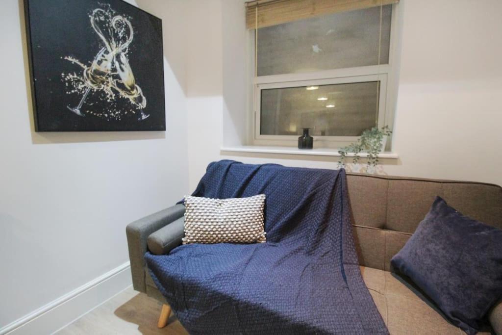 Spacious 1 Bed Apartment 1 Minute Walk From Square Nottingham Exterior photo