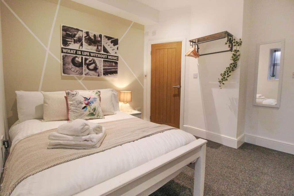 Spacious 1 Bed Apartment 1 Minute Walk From Square Nottingham Exterior photo