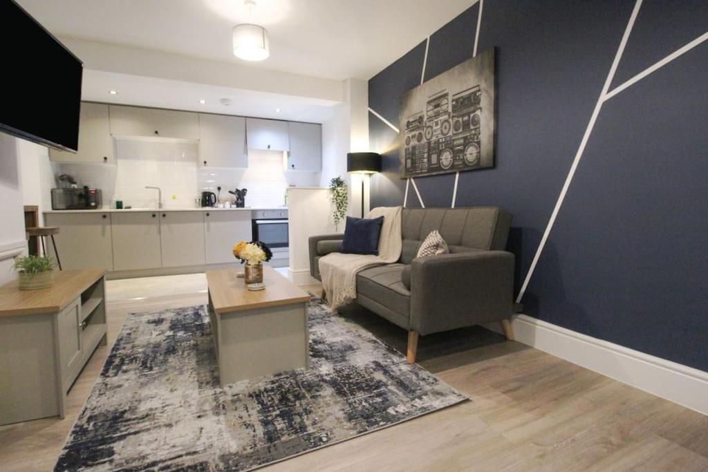 Spacious 1 Bed Apartment 1 Minute Walk From Square Nottingham Exterior photo