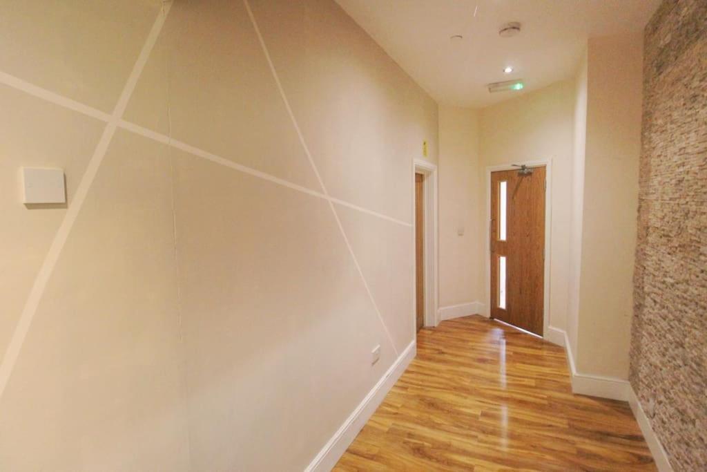 Spacious 1 Bed Apartment 1 Minute Walk From Square Nottingham Exterior photo